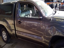 2011 TOYOTA TACOMA, GRAT, STD CAB., 2.7L, 2WD.  Z26270